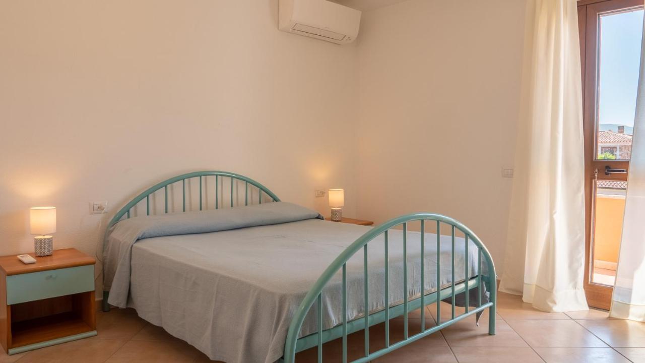 Casa Vacanza La Suaredda San Teodoro  Exteriör bild
