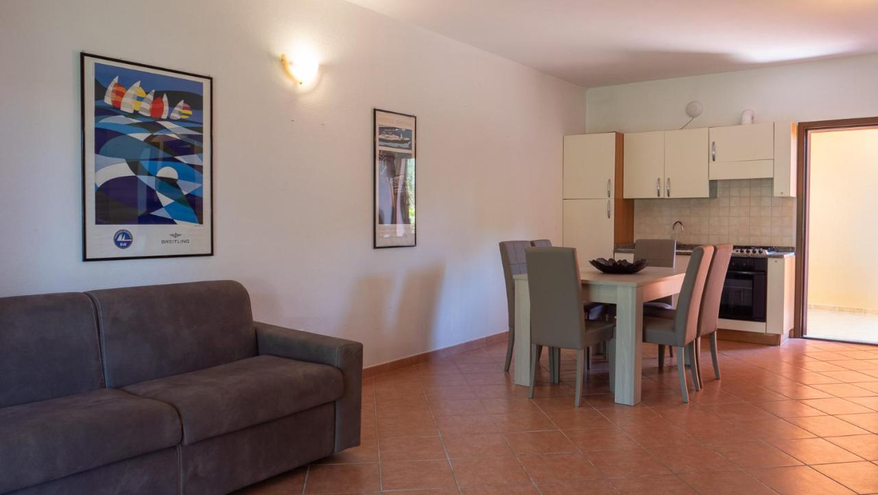 Casa Vacanza La Suaredda San Teodoro  Exteriör bild