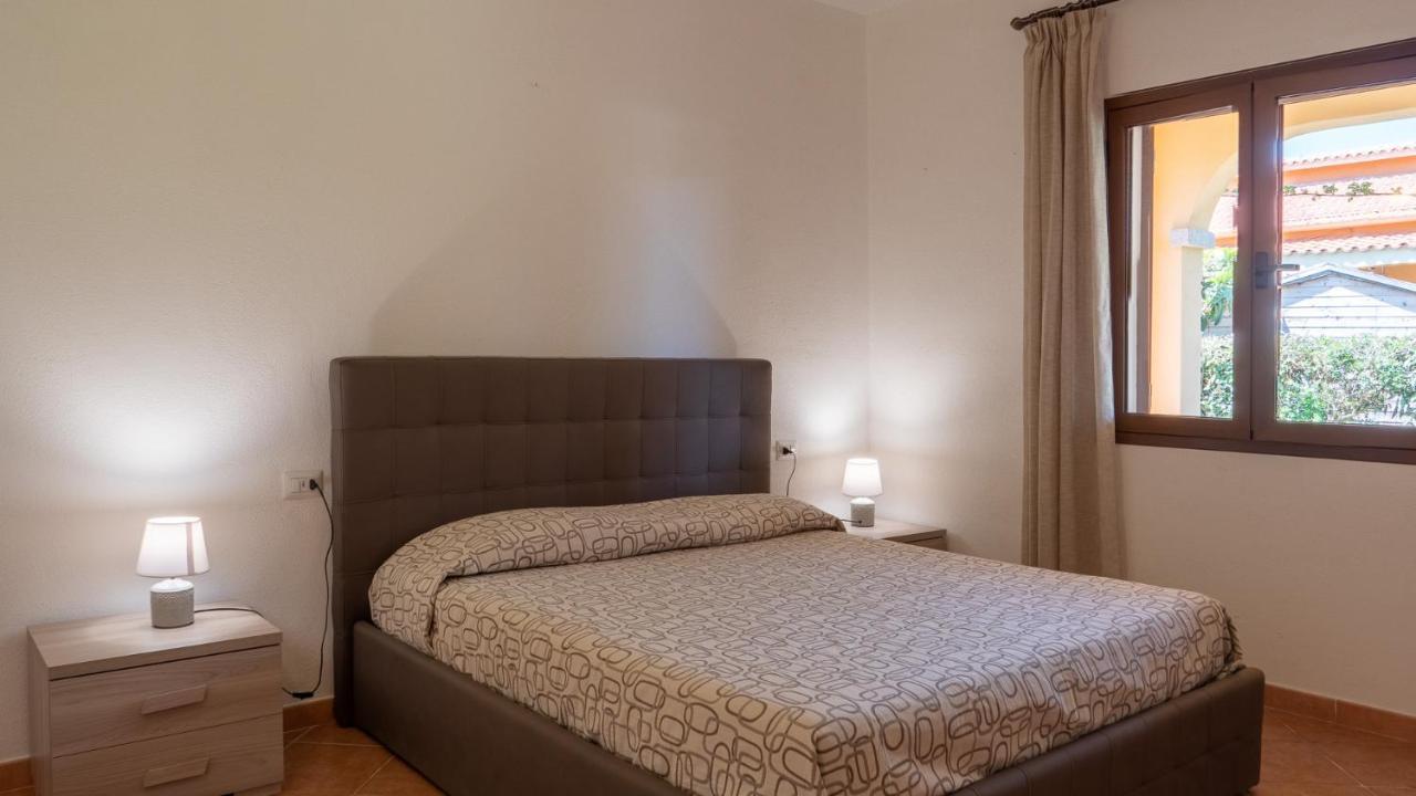 Casa Vacanza La Suaredda San Teodoro  Exteriör bild