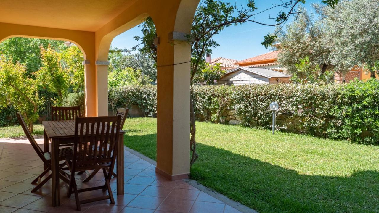 Casa Vacanza La Suaredda San Teodoro  Exteriör bild