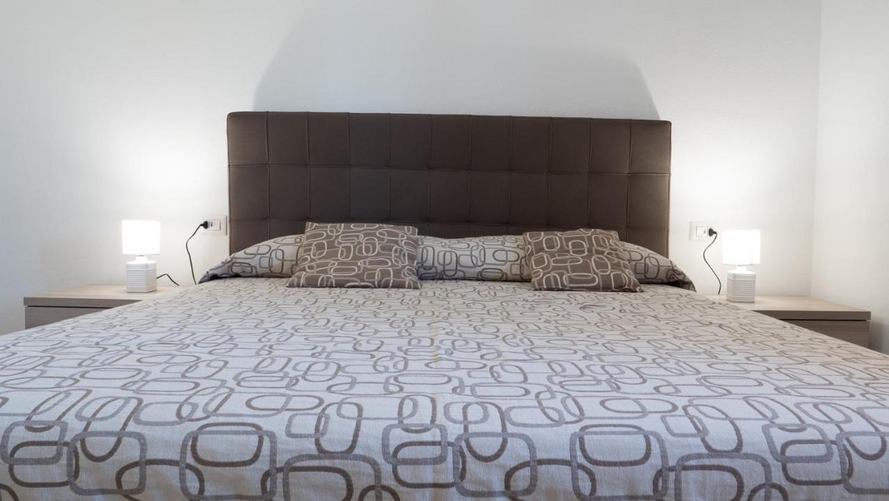Casa Vacanza La Suaredda San Teodoro  Exteriör bild