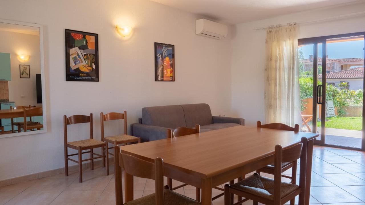 Casa Vacanza La Suaredda San Teodoro  Exteriör bild