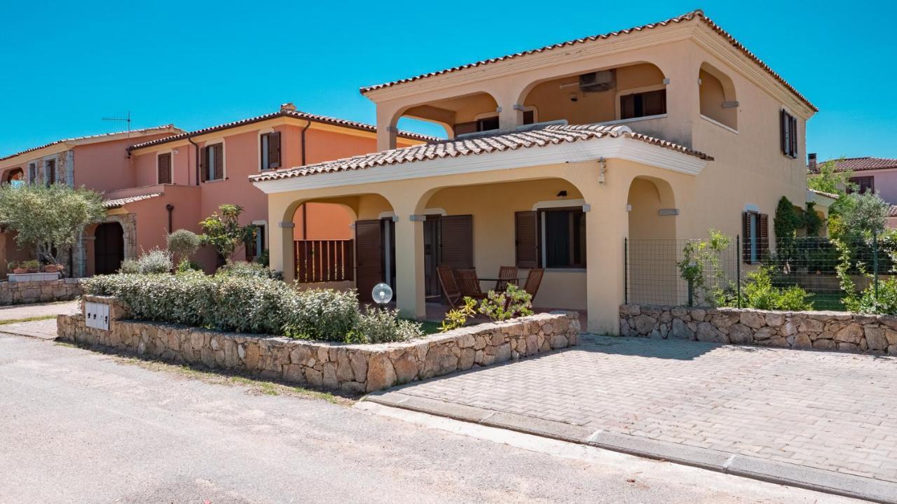 Casa Vacanza La Suaredda San Teodoro  Exteriör bild