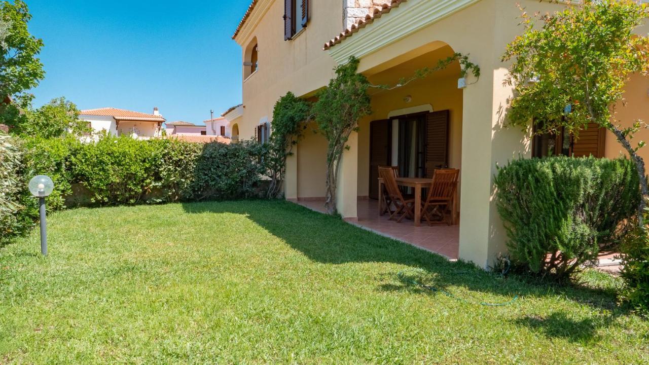 Casa Vacanza La Suaredda San Teodoro  Exteriör bild
