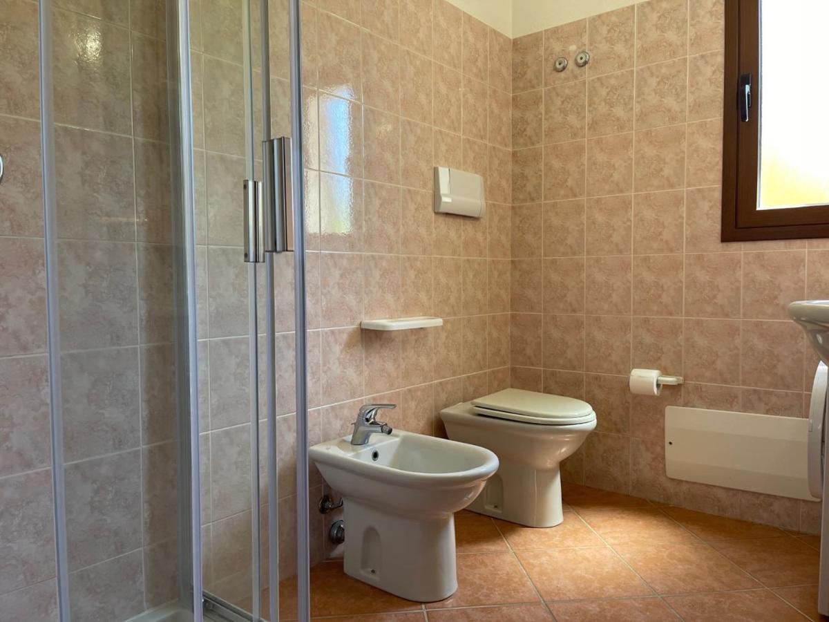 Casa Vacanza La Suaredda San Teodoro  Exteriör bild
