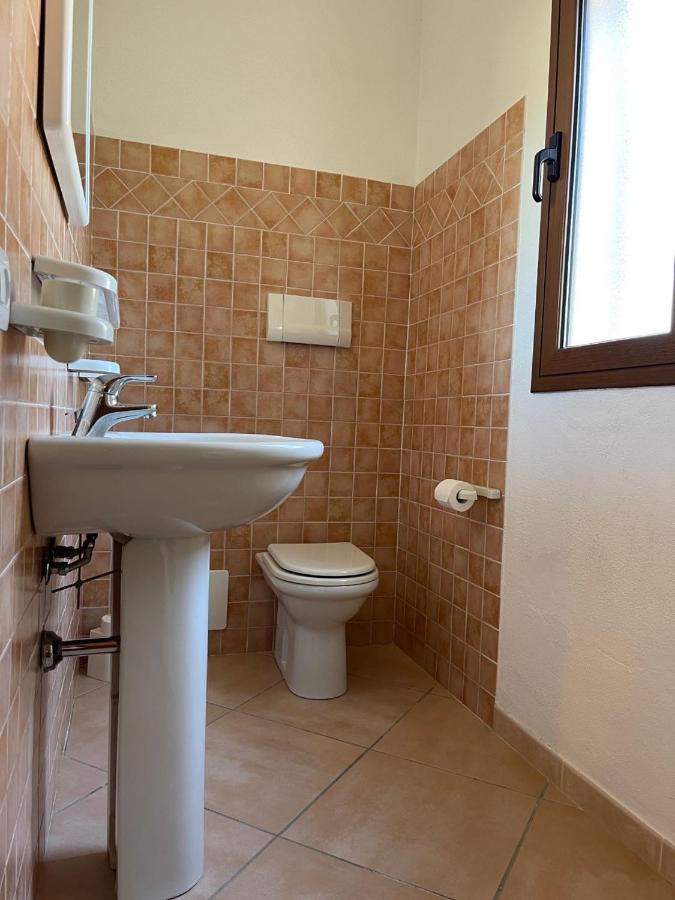 Casa Vacanza La Suaredda San Teodoro  Exteriör bild