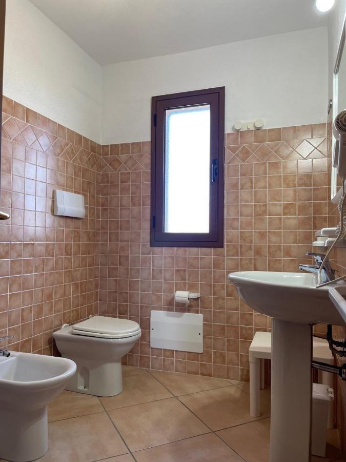 Casa Vacanza La Suaredda San Teodoro  Exteriör bild